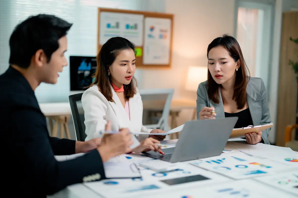 Cho Pei Lin managing a public relations crisis management in Singapore